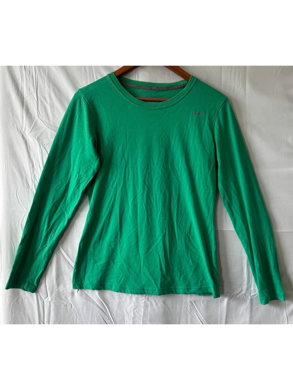 Nike Dri-FIT Top Womens M Green Long Sleeve Slim Fit Athletic